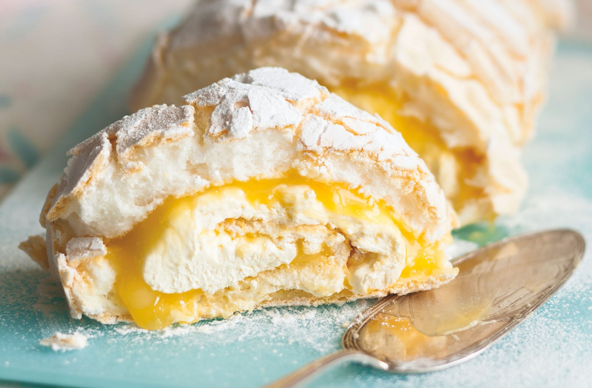 Lemon Curd Pavlova